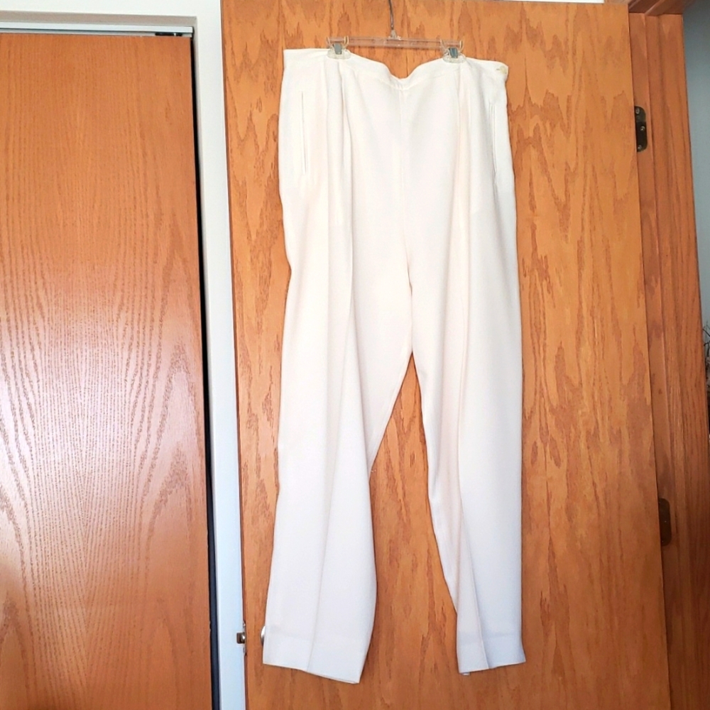 Chaus Ivory Pants